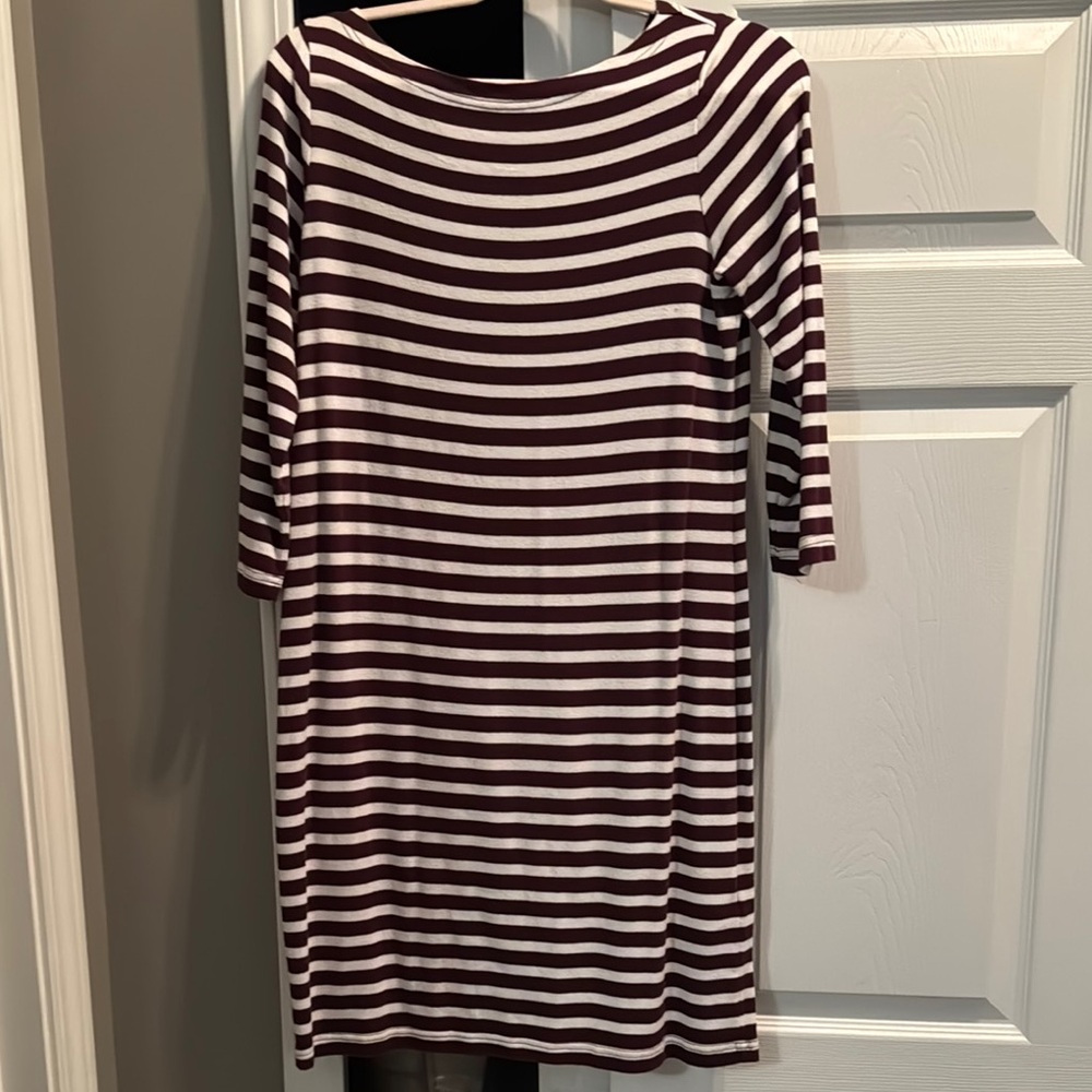 GAP White and Maroon Bateau Neck Cuffed Sleeve Dress